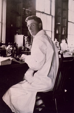 James_B_Collip_as_a_graduate_student_in_Toronto_laboratory.png