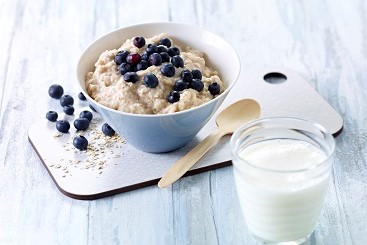 Havregrøt med friske bær